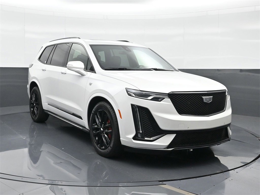Certified 2023 Cadillac XT6 Sport w/ LPO, ONYX Package image 12