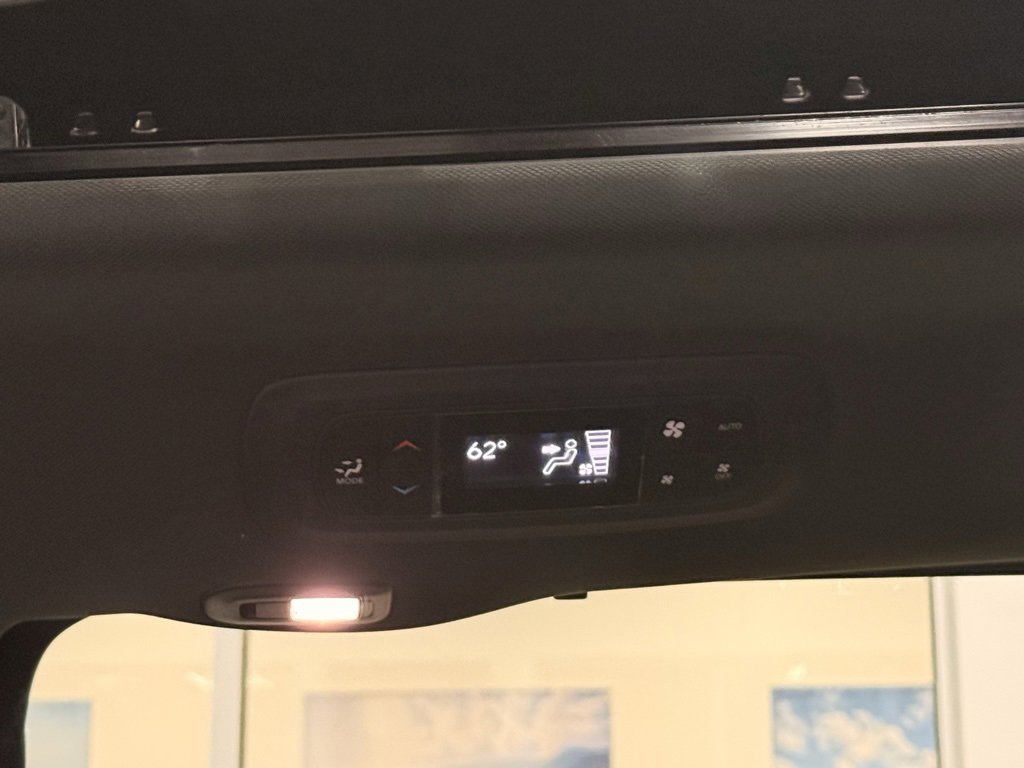 Used 2021 Chrysler Pacifica Touring-L w/ Uconnect Theater Family Group image 18