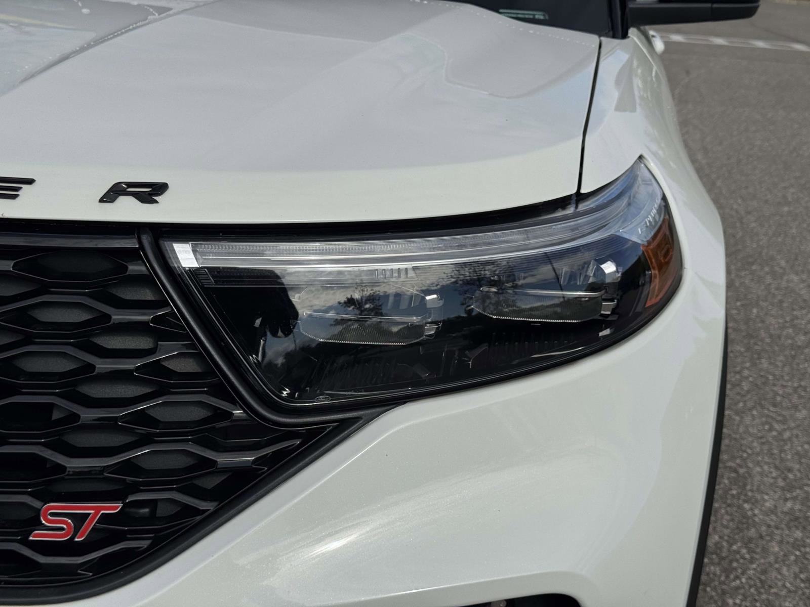 Certified 2022 Ford Explorer ST w/ ST Street Pack image 6