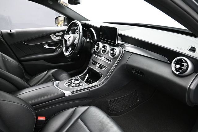 Used 2017 Mercedes-Benz C 300 4MATIC Sedan image 31
