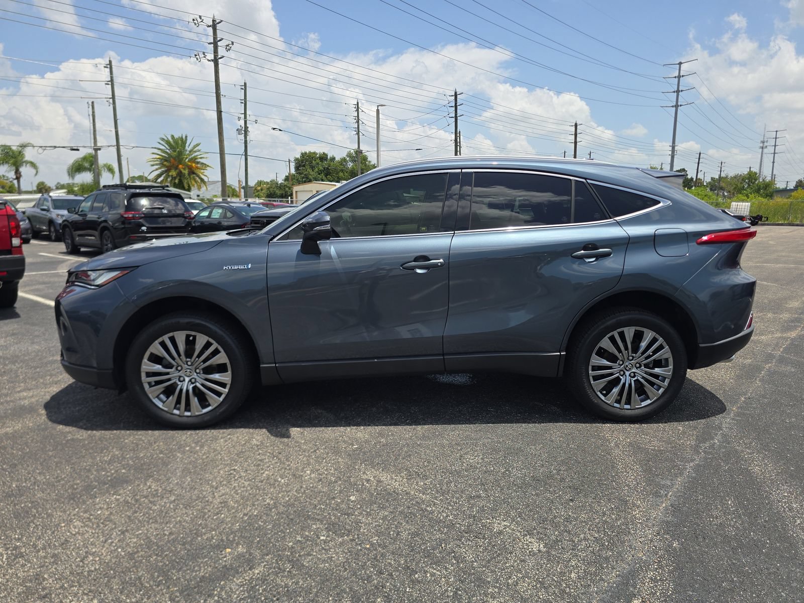 Used 2021 Toyota Venza Limited AWD/4WD image 5