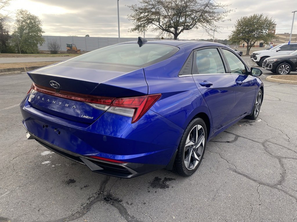 Used 2022 Hyundai Elantra Limited image 7