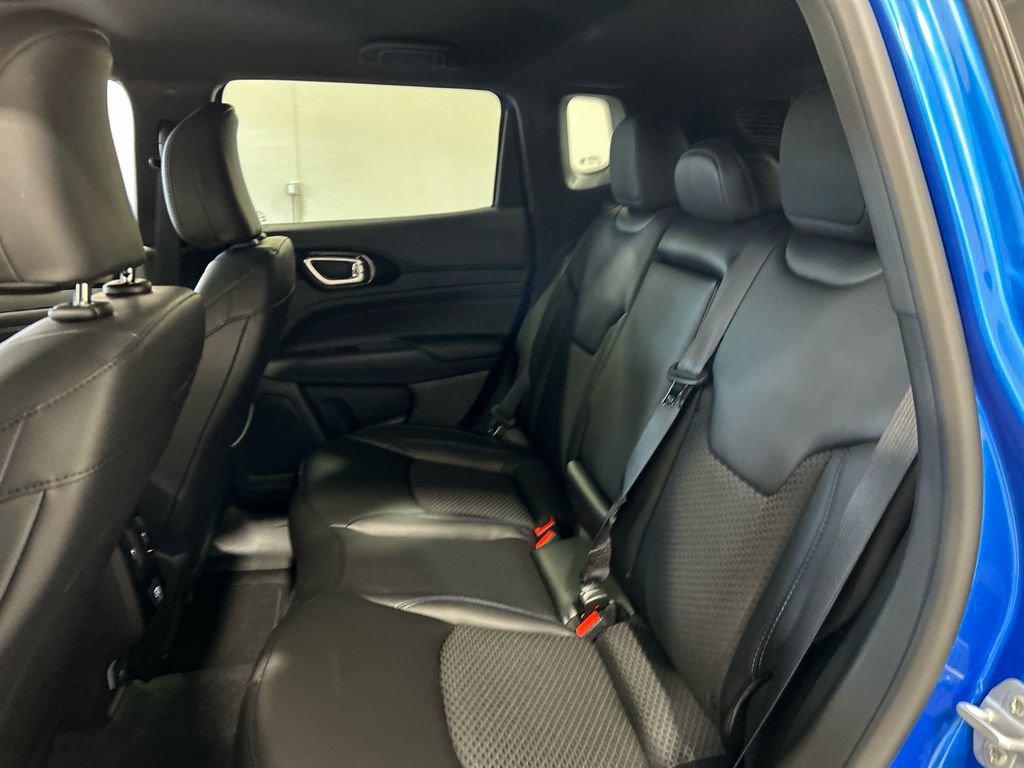 New 2026 Jeep Compass Latitude AWD/4WD image 32