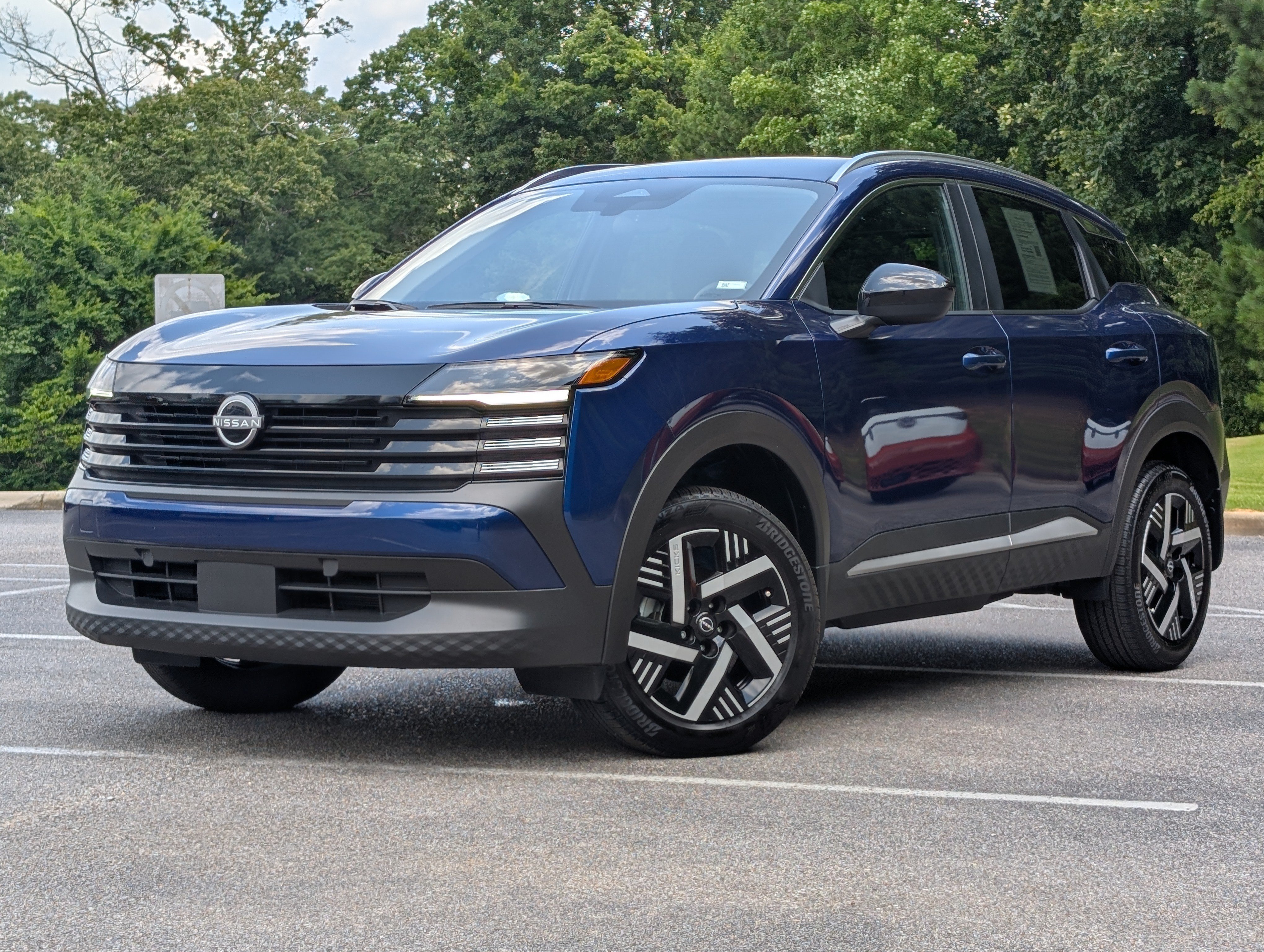 Used 2026 Nissan Kicks SV FWD image 4