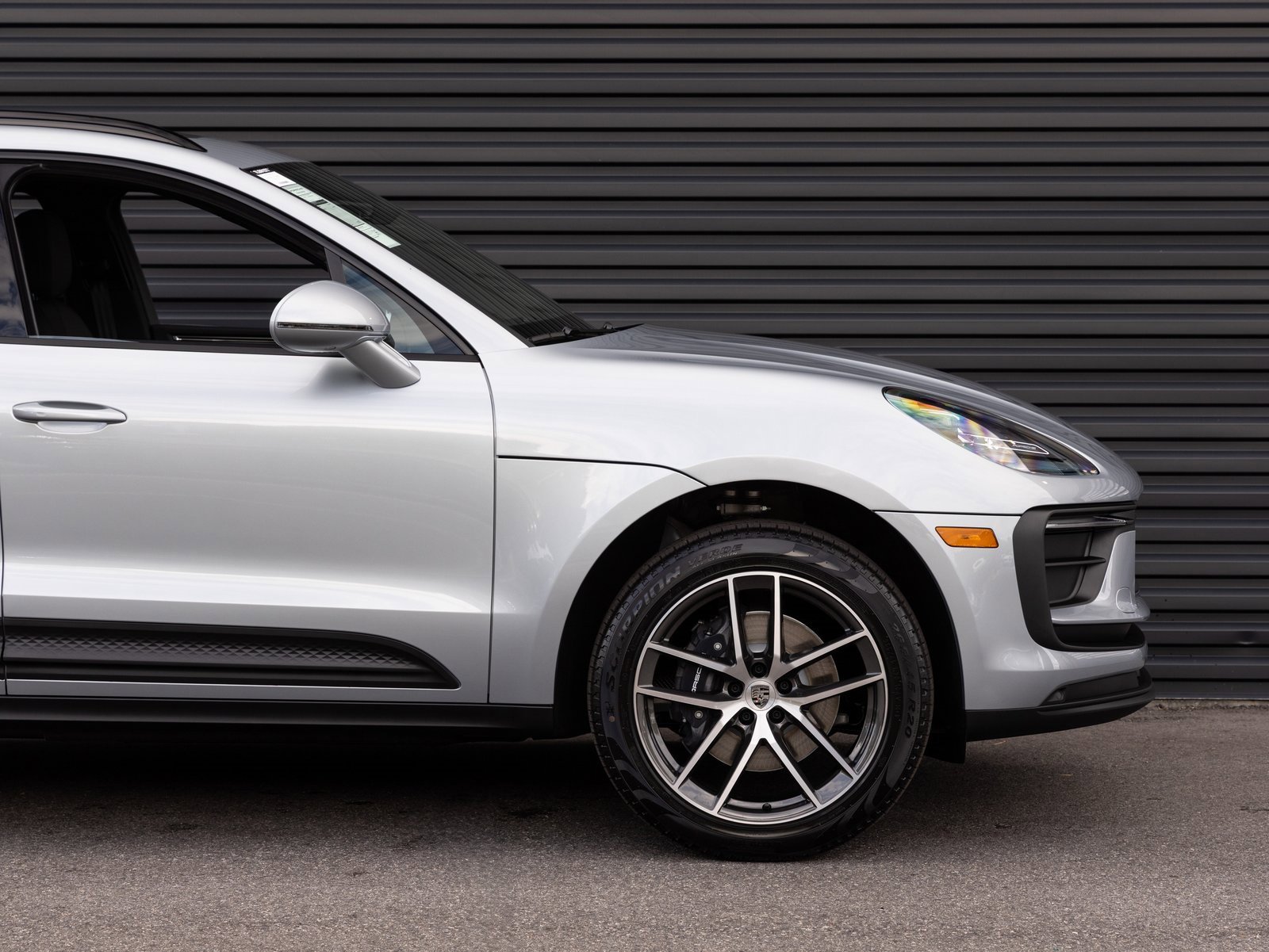 Certified 2026 Porsche Macan image 9