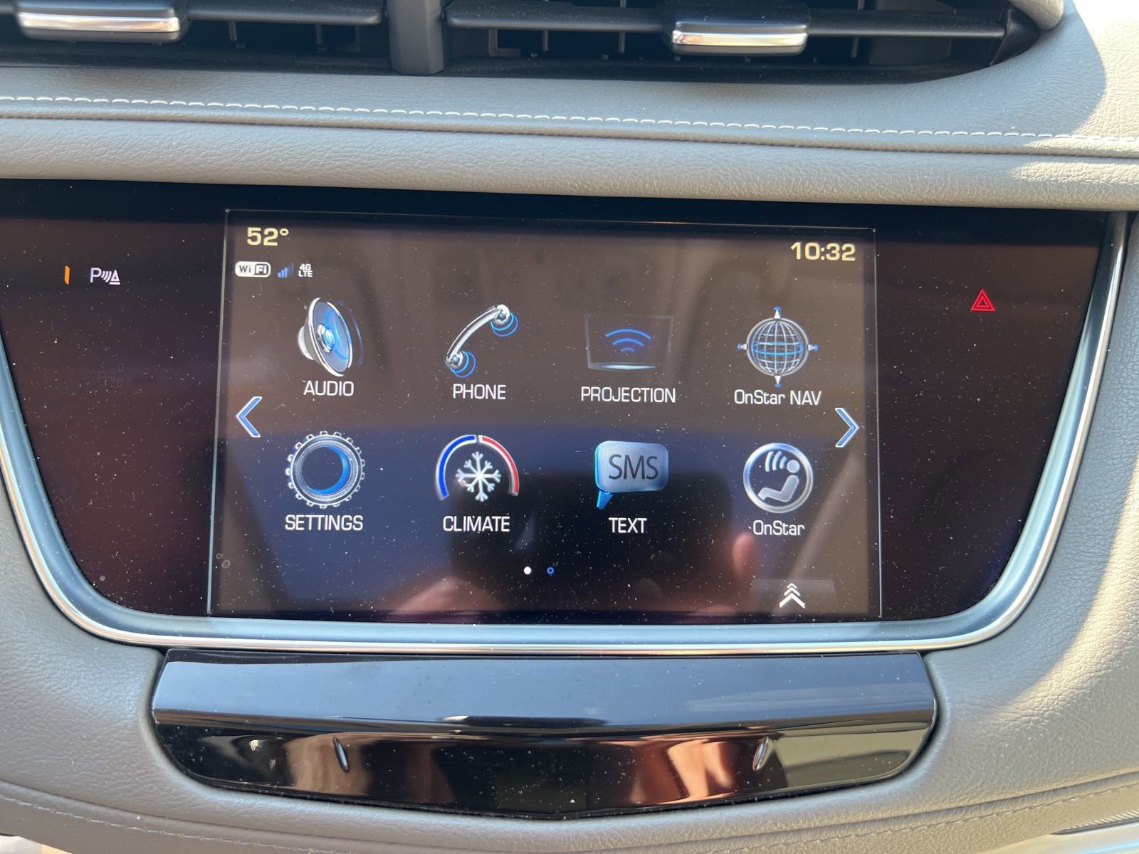 Used 2018 Cadillac XT5 Luxury w/ Driver Awareness Package image 39