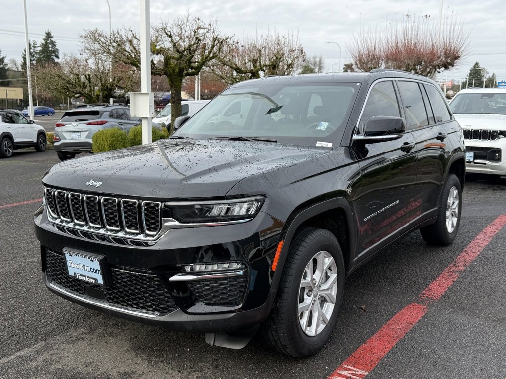 Used 2023 Jeep Grand Cherokee Limited image 4