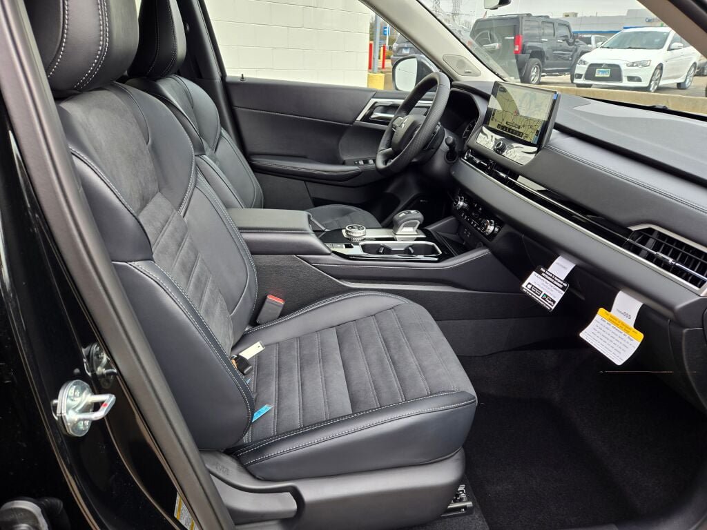New 2026 Mitsubishi Outlander SE AWD/4WD image 4