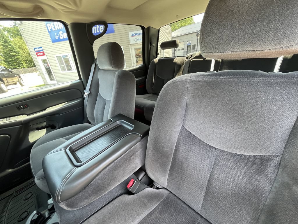 Used 2006 GMC Sierra 2500 SLE w/ Heavy-Duty Power Package AWD/4WD image 22