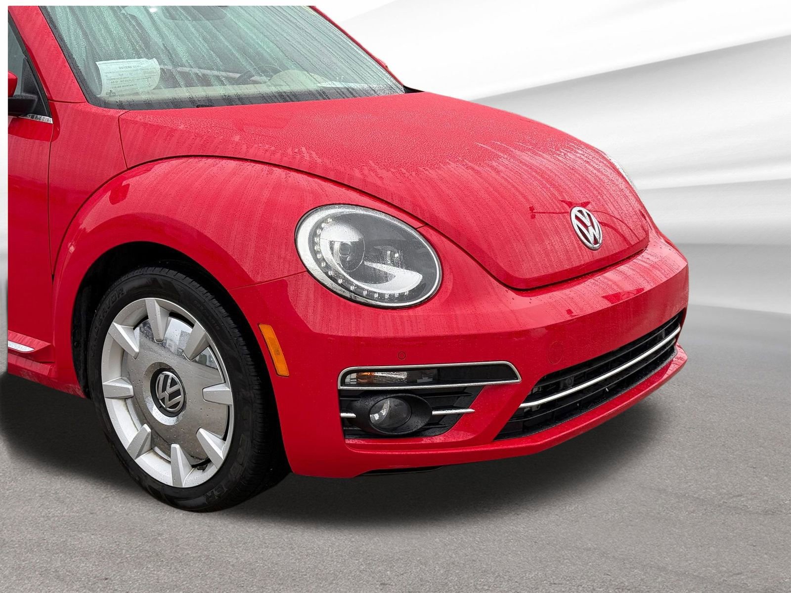 Used 2019 Volkswagen Beetle 2.0T SE image 32