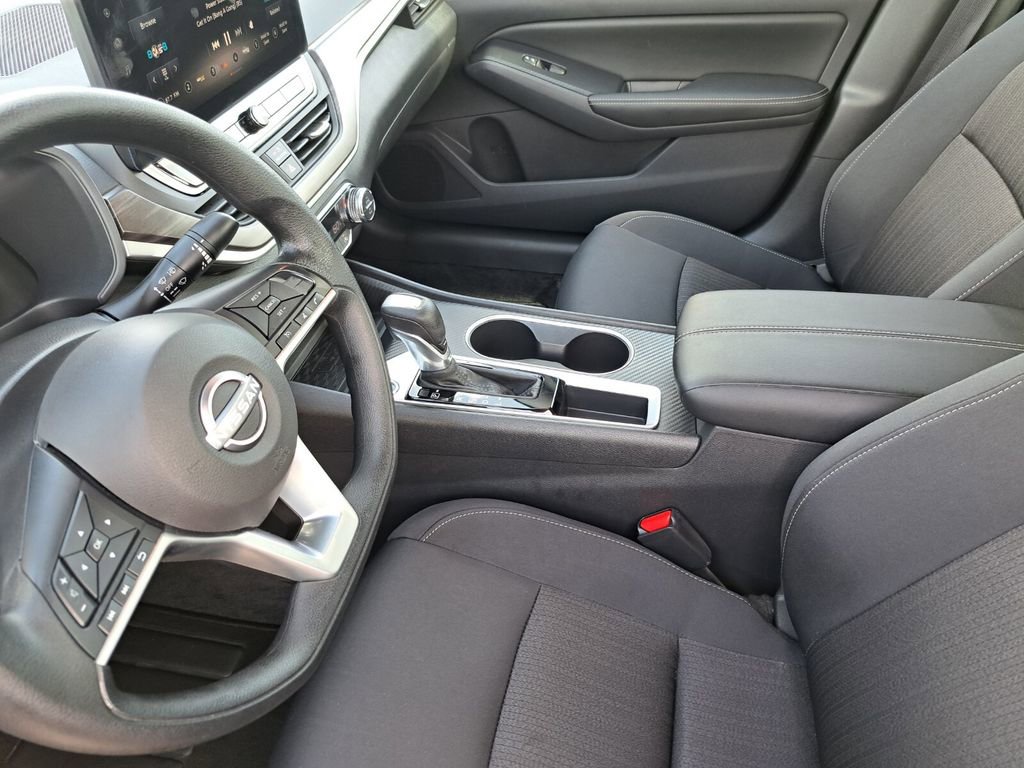 Used 2025 Nissan Altima 2.5 SV w/ SV Special Edition Package image 17