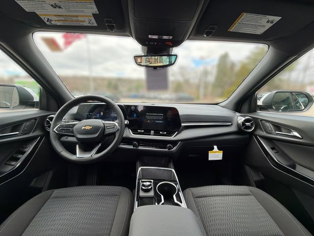 New 2026 Chevrolet Equinox LT w/ Safety and Technology Package FWD image 26