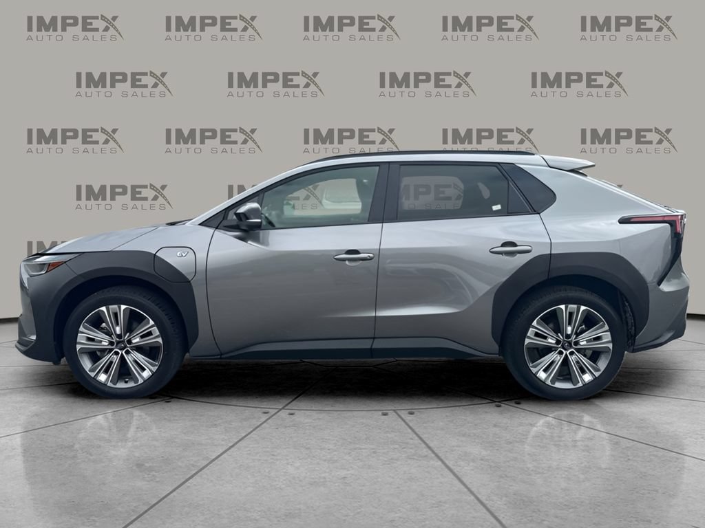 Used 2025 Subaru Solterra AWD/4WD image 2