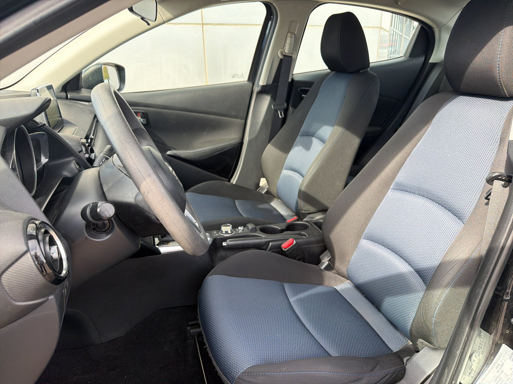 Used 2018 Toyota Yaris iA FWD image 9