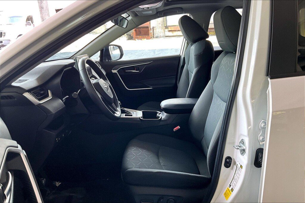 Used 2023 Toyota RAV4 XLE w/ Convenience Package AWD/4WD image 15