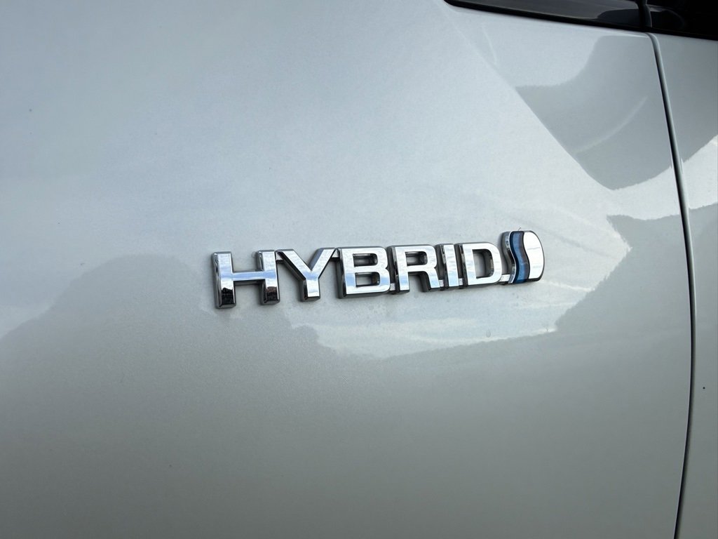 Used 2017 Toyota Prius Four image 11