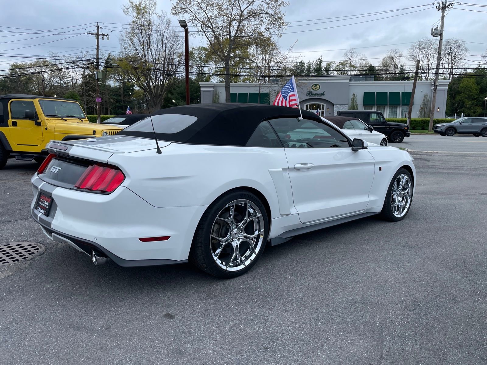 Used 2015 Ford Mustang GT Premium image 30