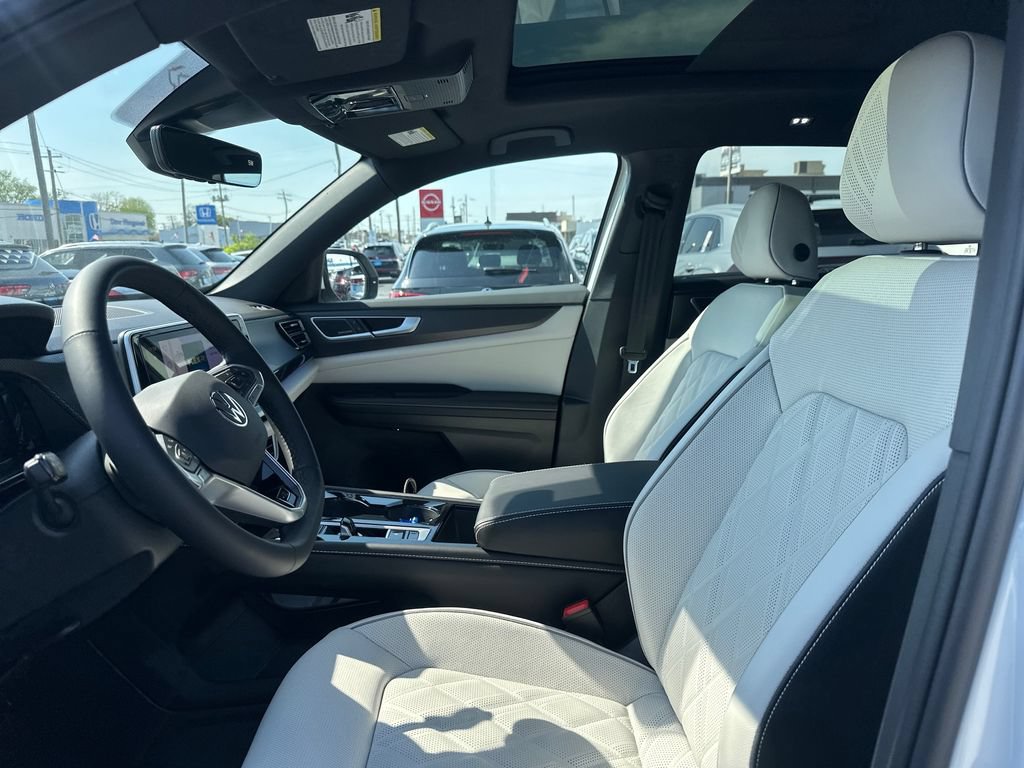 New 2026 Volkswagen Atlas Cross Sport SEL Premium R-Line AWD/4WD image 12