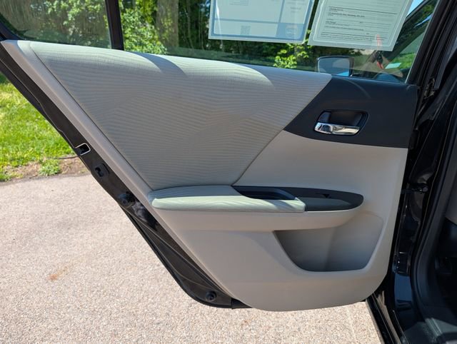 Used 2016 Honda Accord LX image 26