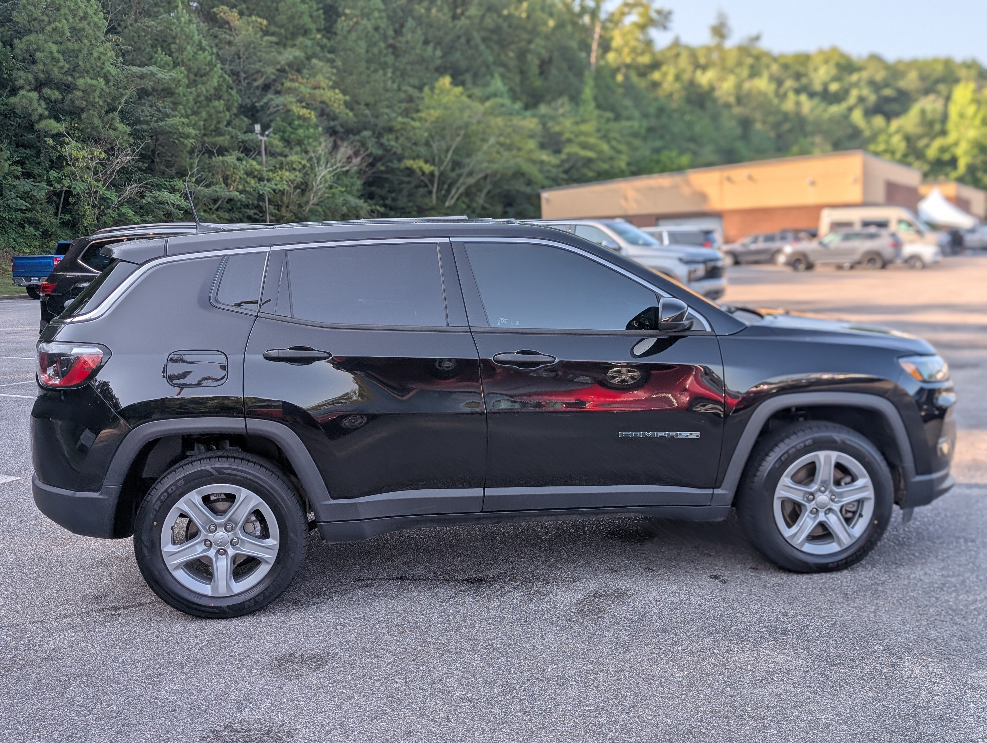 Used 2024 Jeep Compass Sport AWD/4WD image 10