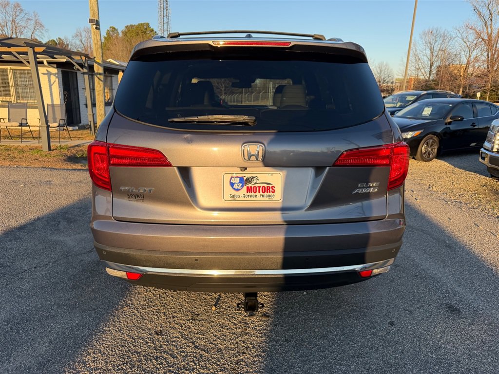 Used 2017 Honda Pilot Elite image 4