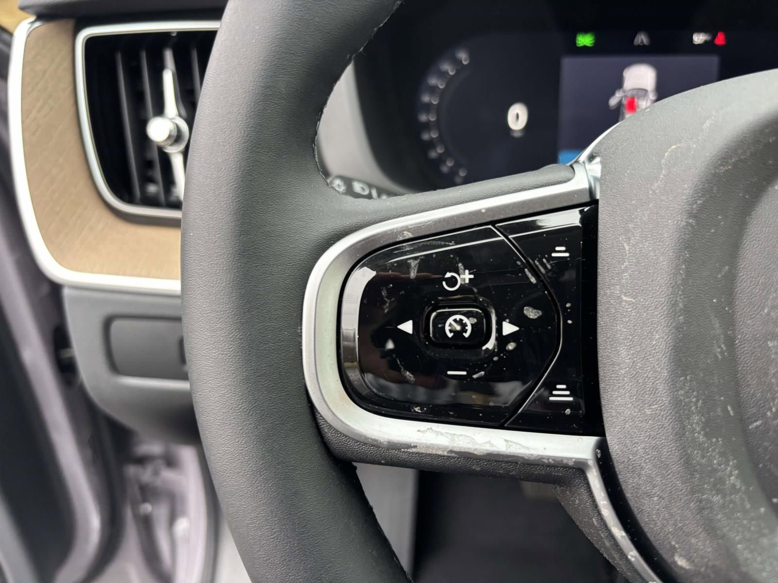New 2026 Volvo XC60 B5 Plus AWD/4WD image 17