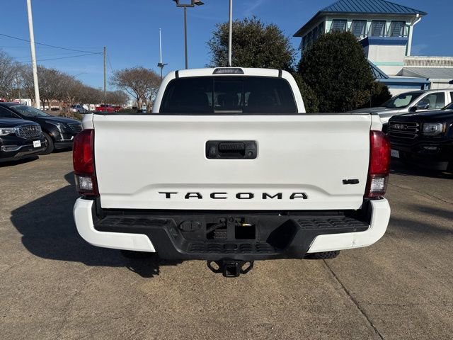 Used 2022 Toyota Tacoma SR5 w/ Technology Package image 6