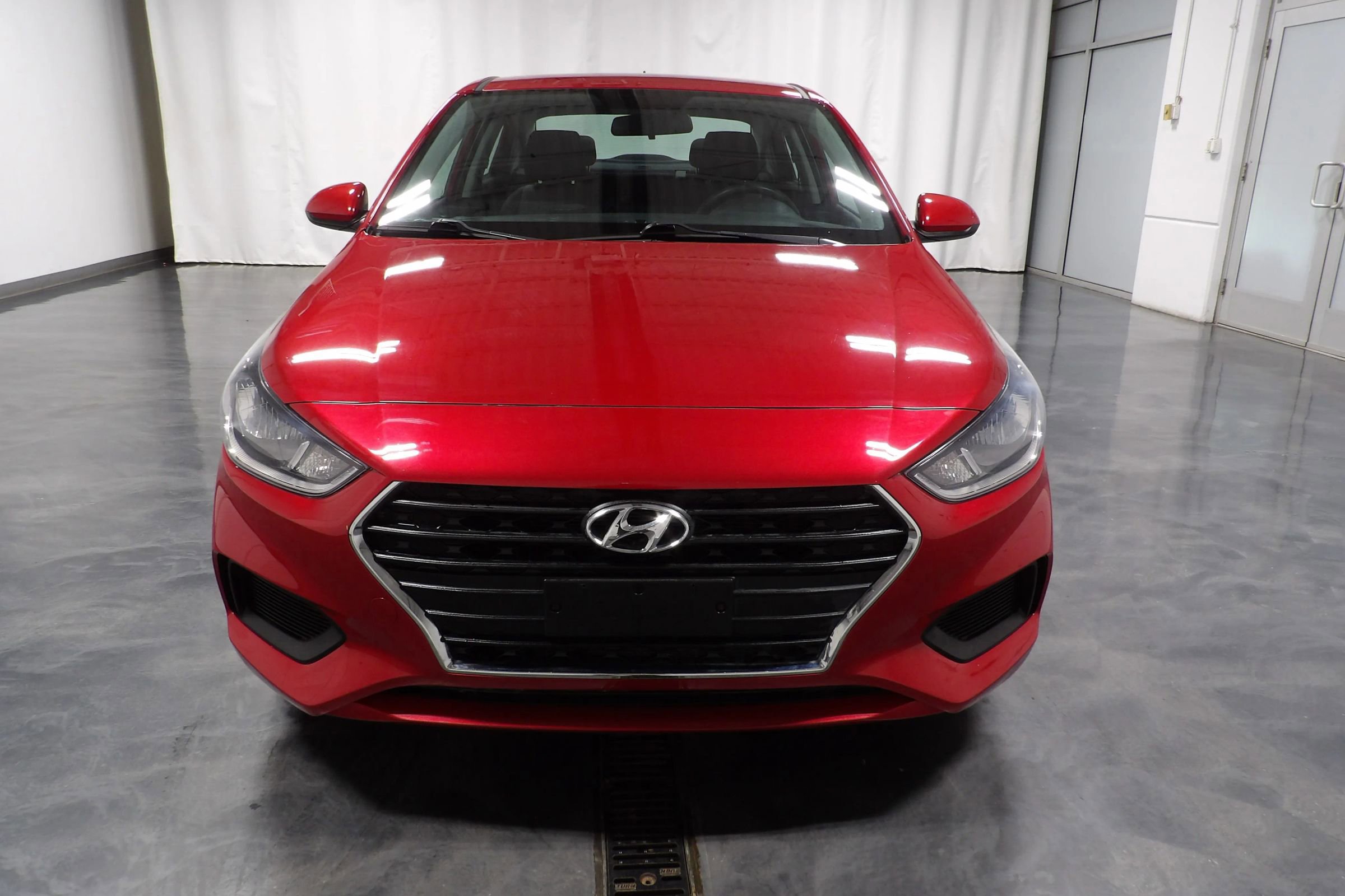 Used 2021 Hyundai Accent SE image 3