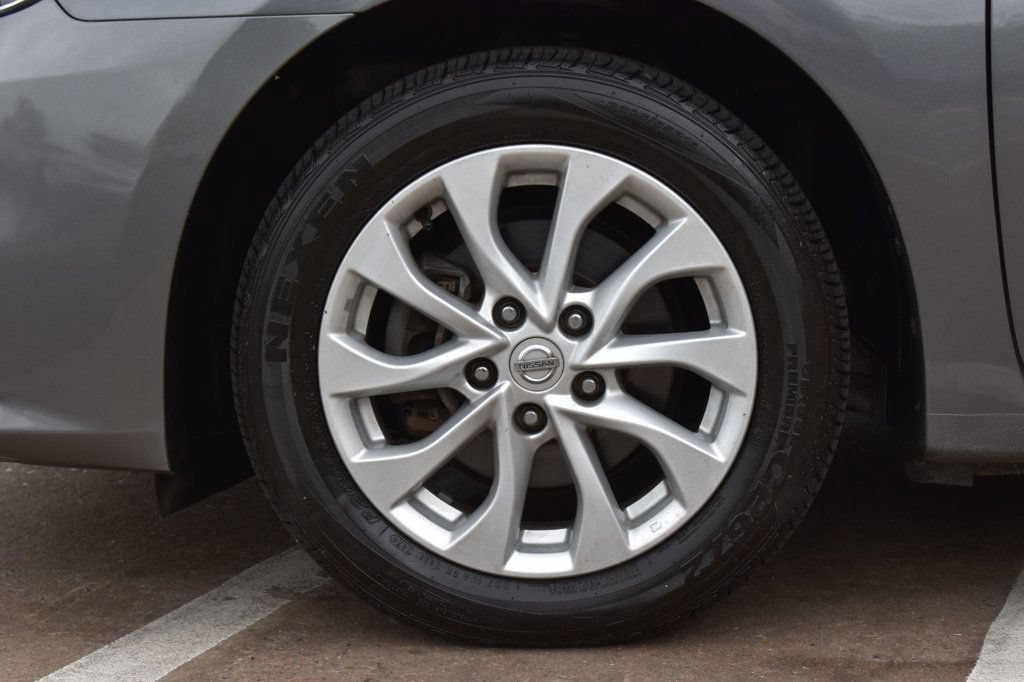 Used 2019 Nissan Sentra SV FWD image 10