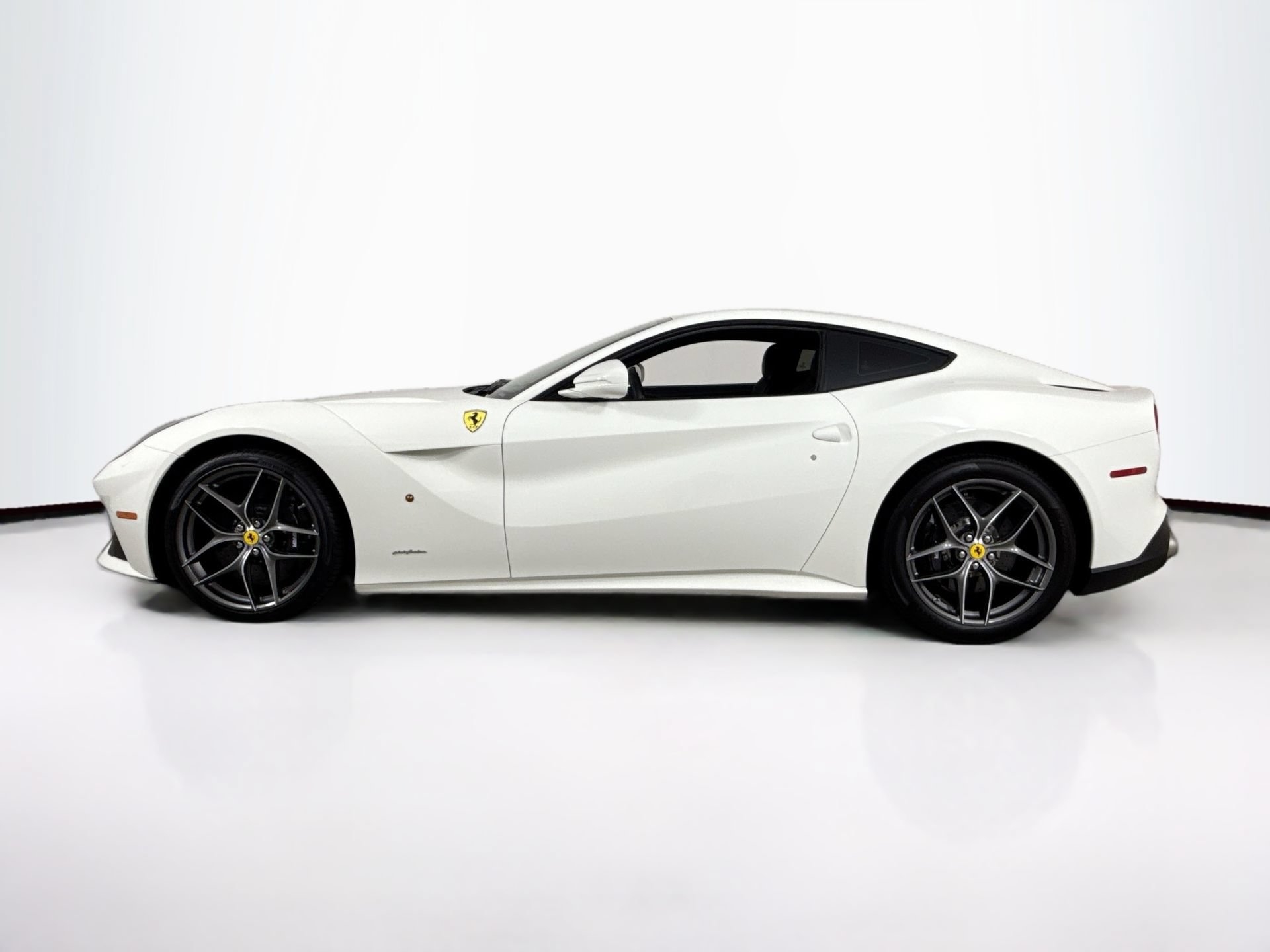 Certified 2017 Ferrari F12 Berlinetta RWD image 4