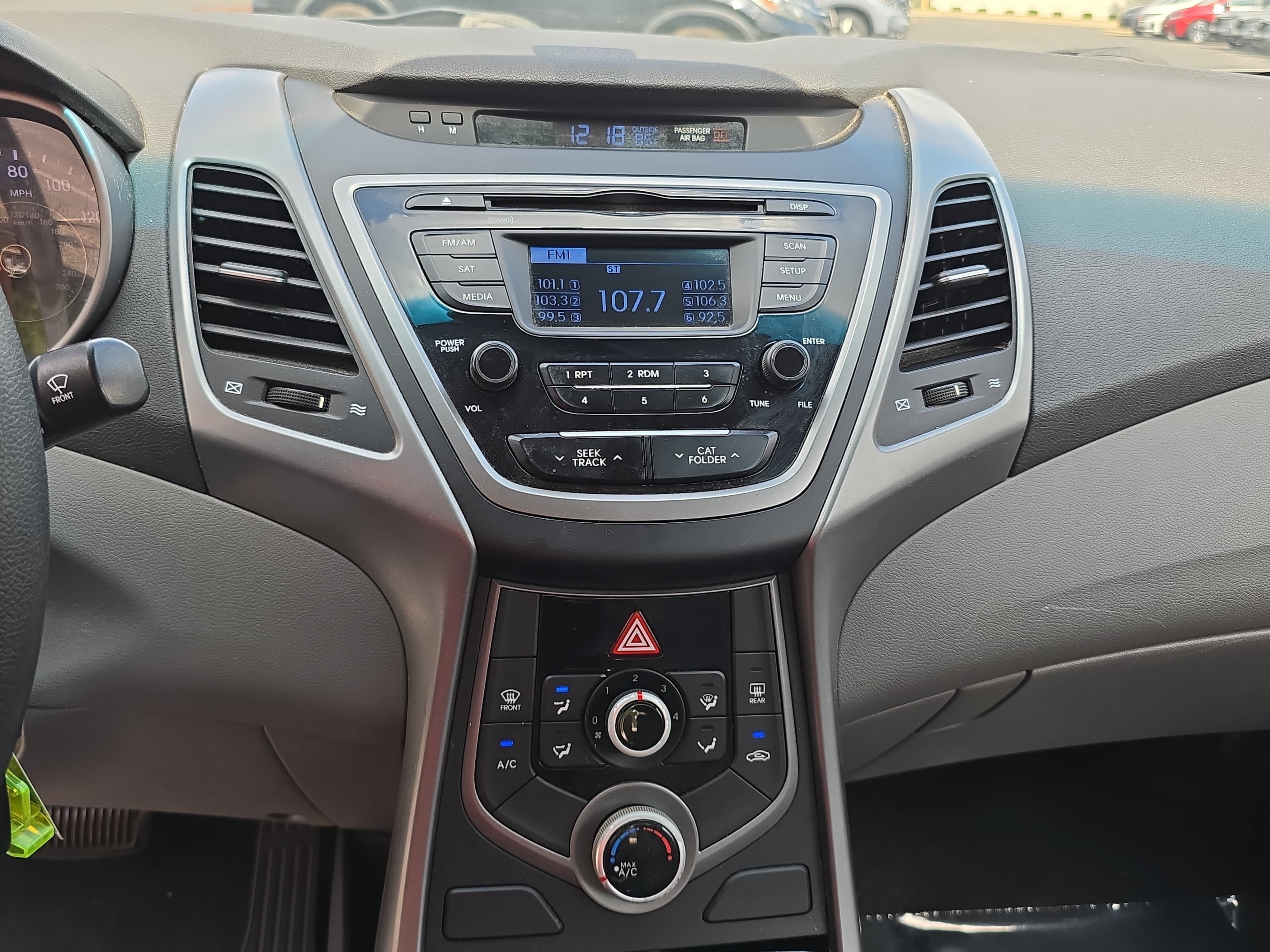 Used 2016 Hyundai Elantra SE FWD image 18