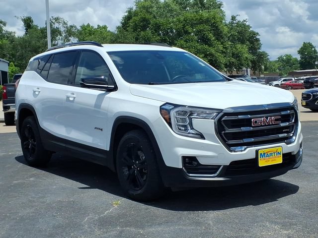 Used 2024 GMC Terrain AT4 w/ Tech Package AWD/4WD image 3