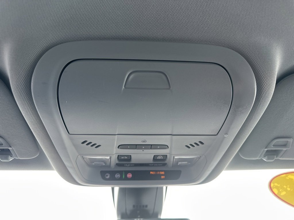 Used 2019 Chevrolet Blazer LT w/ Sun and Wheels Package image 7