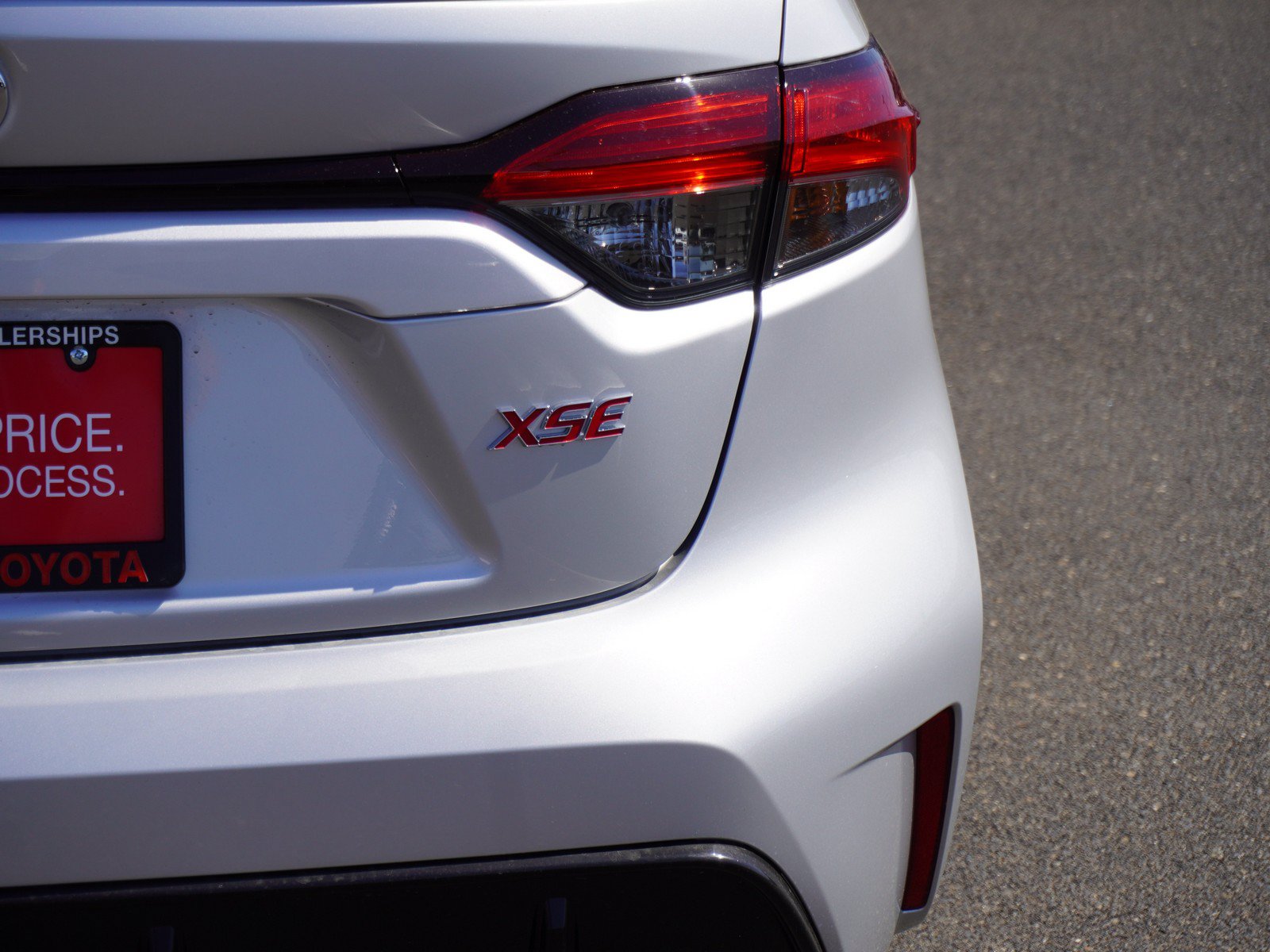 New 2027 Toyota Corolla LE FWD image 10