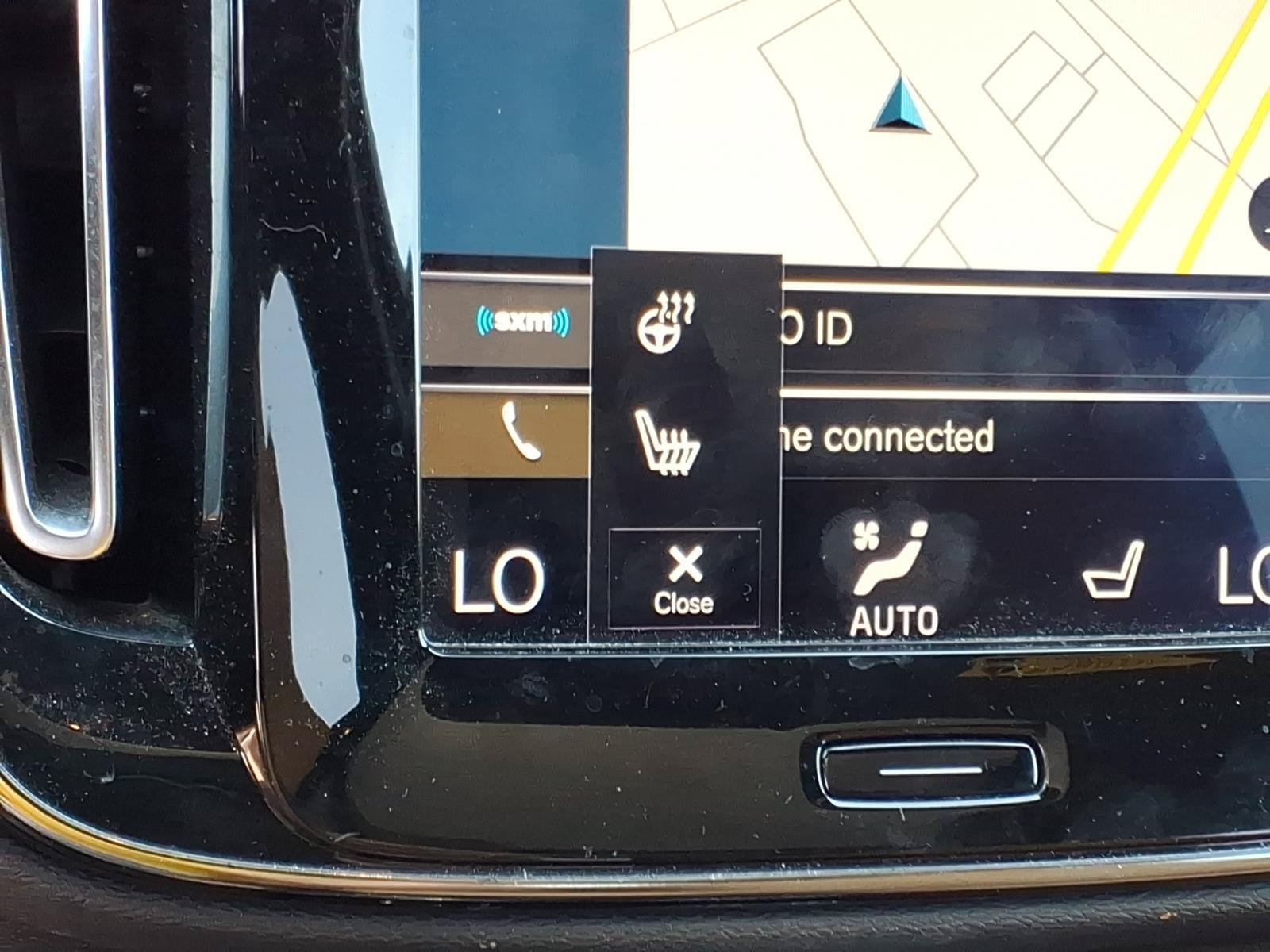 Used 2019 Volvo XC40 T4 Inscription FWD image 14