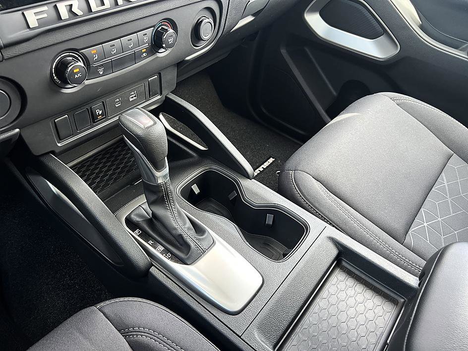 Certified 2025 Nissan Frontier SV image 26