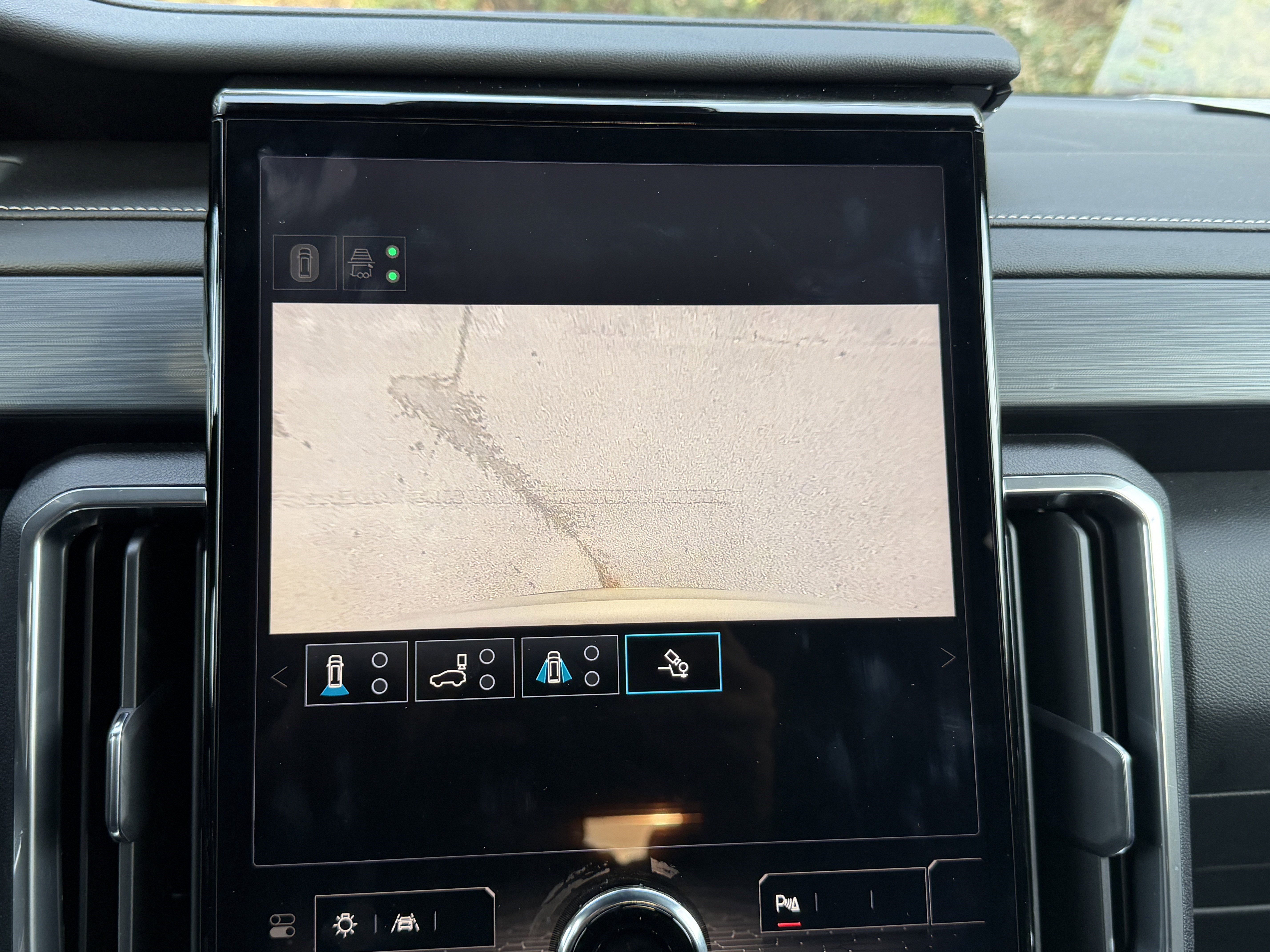 Used 2025 GMC Acadia Elevation image 33