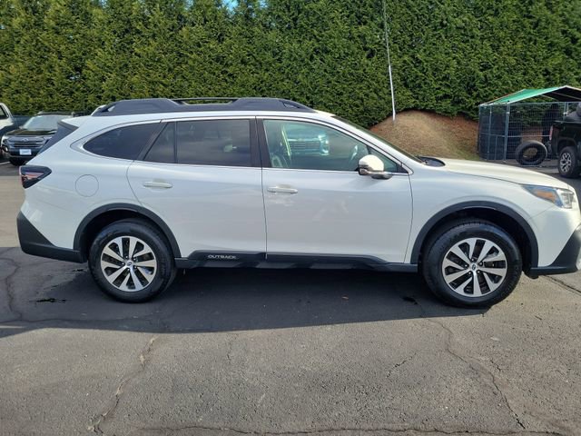 Used 2022 Subaru Outback Premium image 8