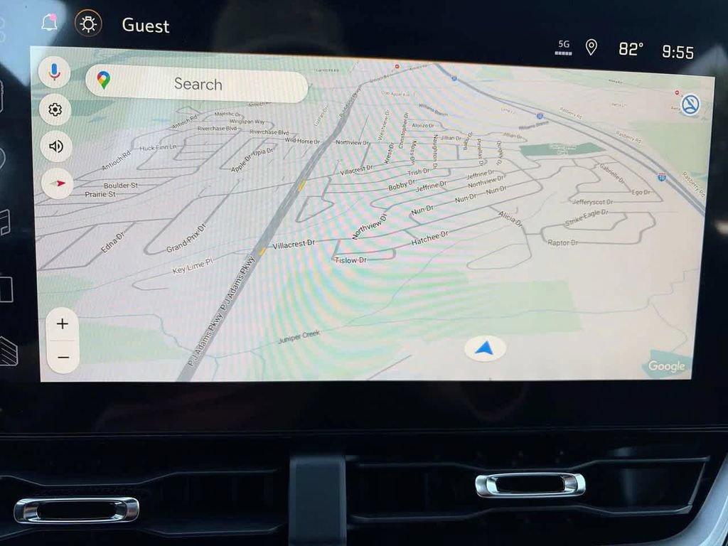 New 2026 Chevrolet Equinox LT w/ Convenience Package II FWD image 19