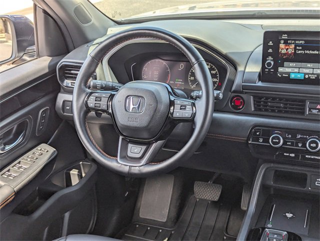 Used 2025 Honda Pilot TrailSport image 15