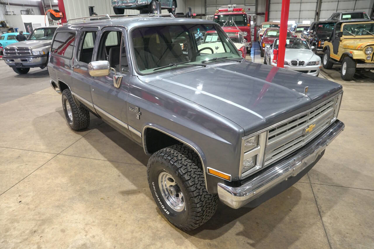 Used 1987 Chevrolet Suburban 4WD image 14