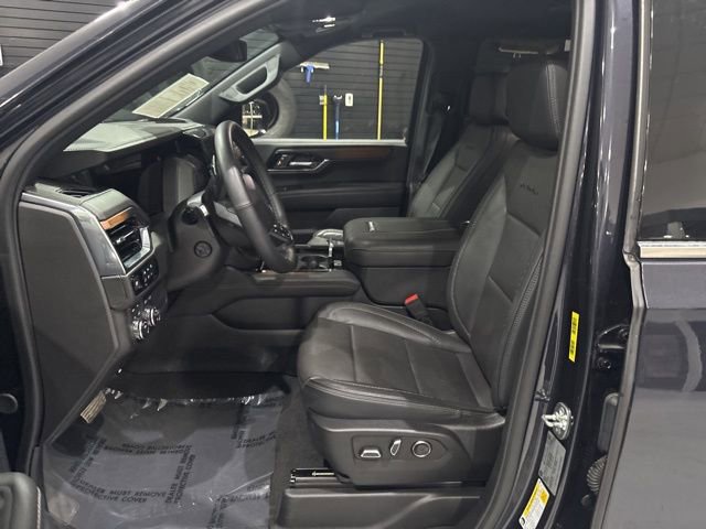 Used 2025 GMC Yukon XL Denali AWD/4WD image 11