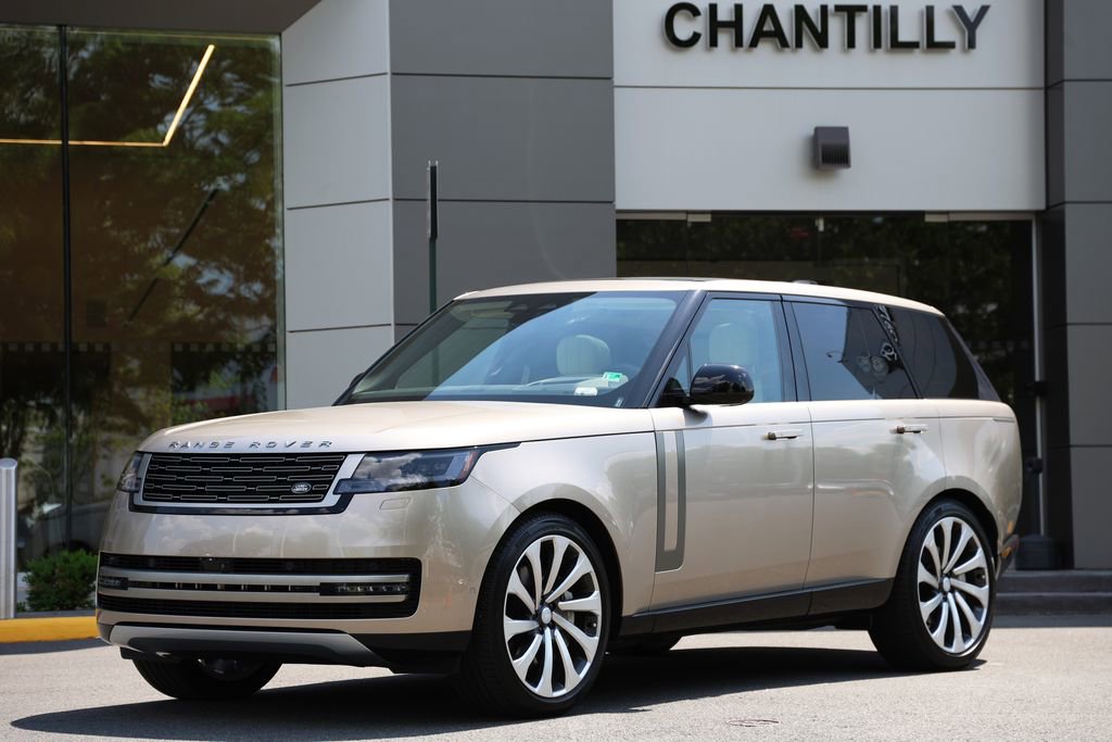 Used 2025 Land Rover Range Rover SE AWD/4WD image 1