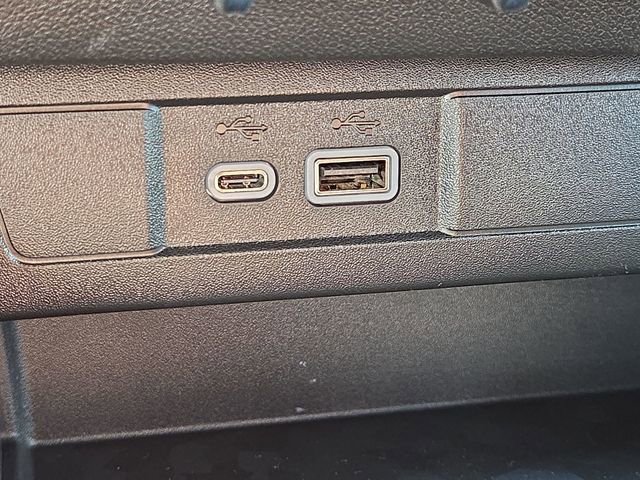 New 2026 GMC Canyon Elevation w/ Convenience Package image 38