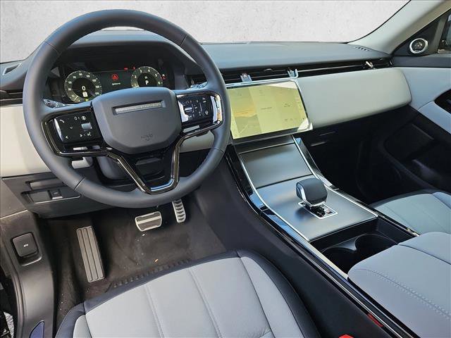 Certified 2025 Land Rover Range Rover Evoque Dynamic SE image 11