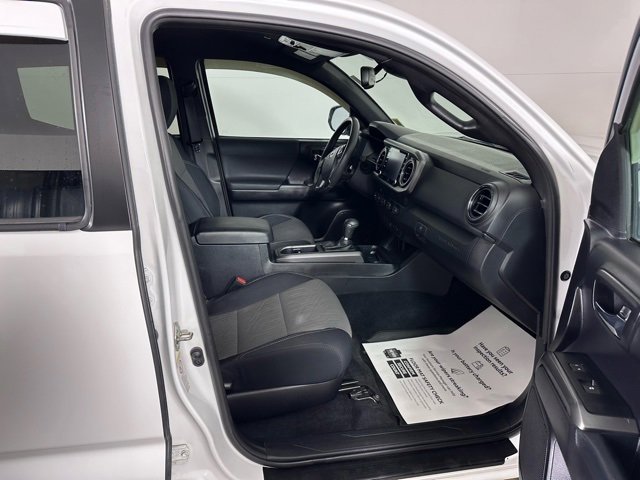 Used 2020 Toyota Tacoma TRD Sport image 10