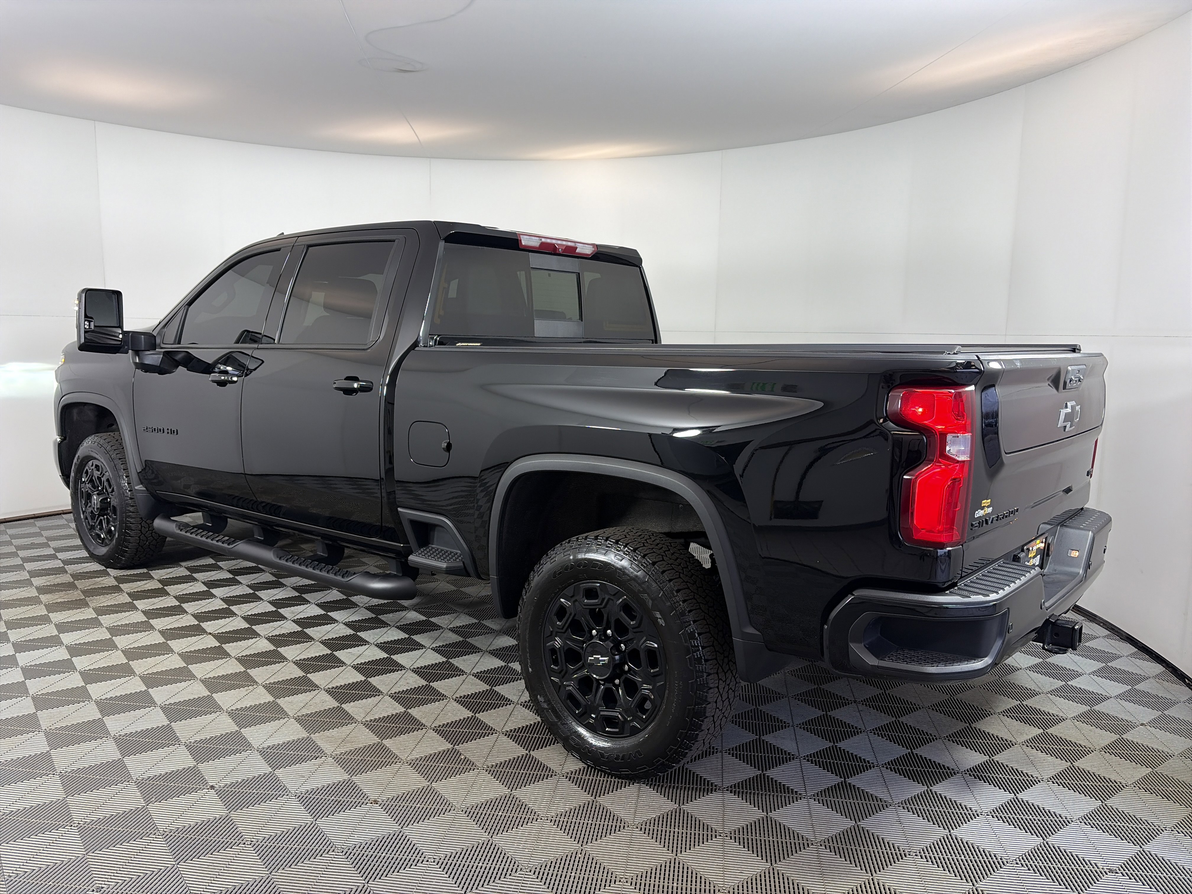 Certified 2024 Chevrolet Silverado 2500 LTZ w/ LTZ Plus Package image 8