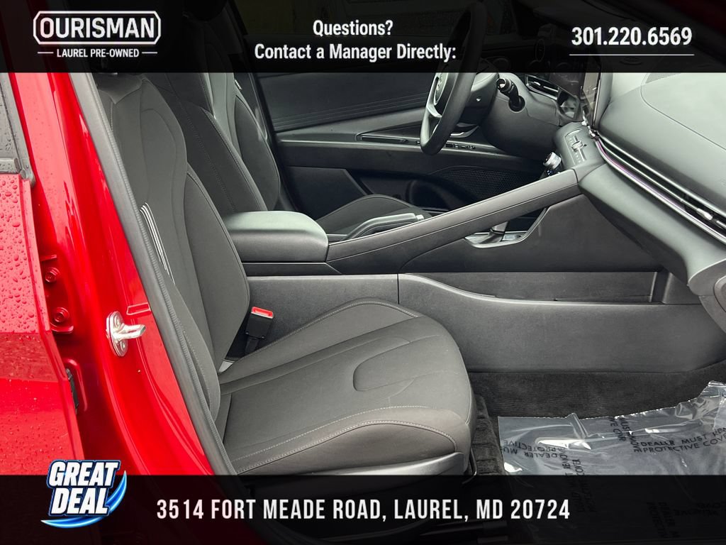 Used 2024 Hyundai Elantra SEL FWD image 21