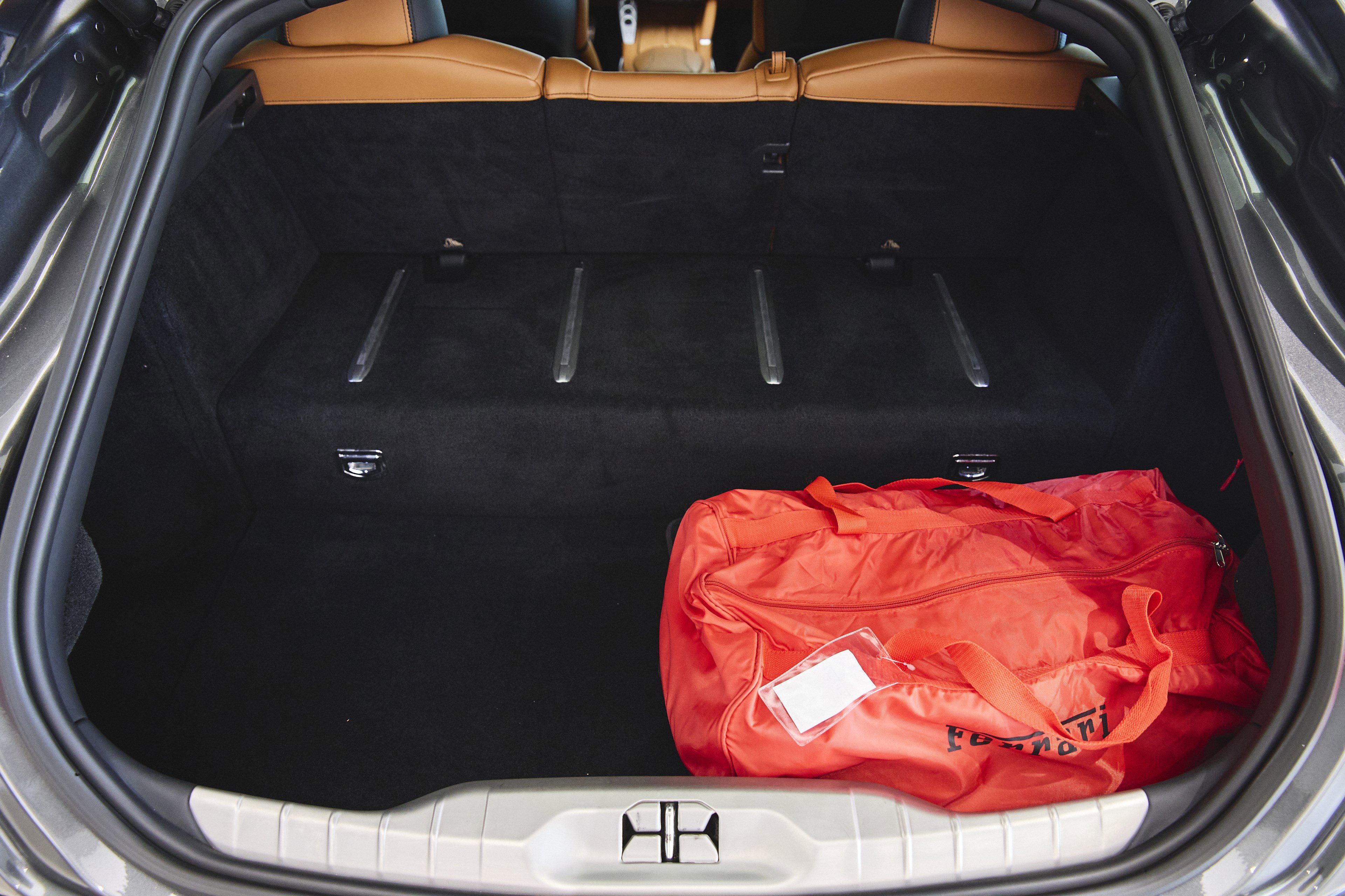 Used 2018 Ferrari GTC4Lusso image 16