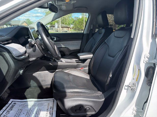 Used 2022 Jeep Compass Latitude AWD/4WD image 9